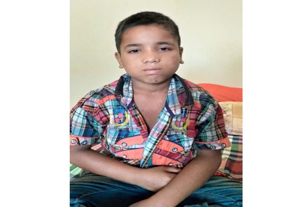 ঠিকানা বলতে পারছে না এই শিশুটি