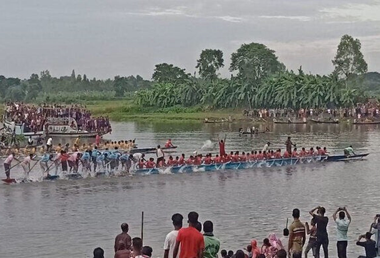 বেলাবতে নৌকা বাইচ প্রতিযোগিতা অনুষ্ঠিত