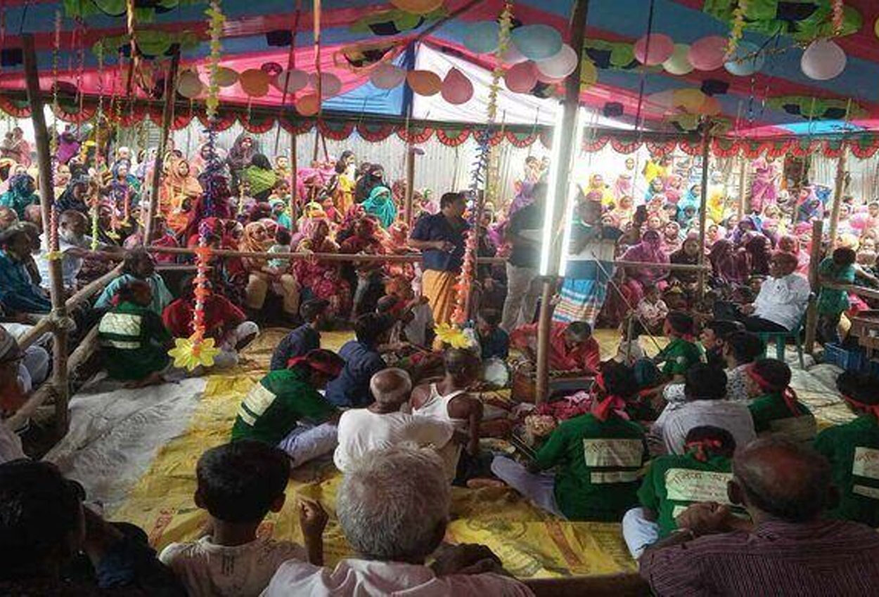 রায়পুরায় ঐতিহ্যবাহী জারিগানের আসরে দর্শনার্থীর উপচেপড়া ভিড়