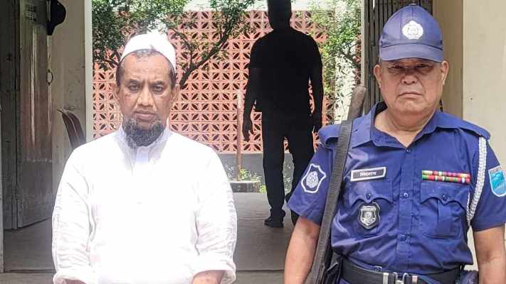 পলাশে মাদসারা ছাত্রীকে ধর্ষণের চেষ্টায় শিক্ষক গ্রেফতার