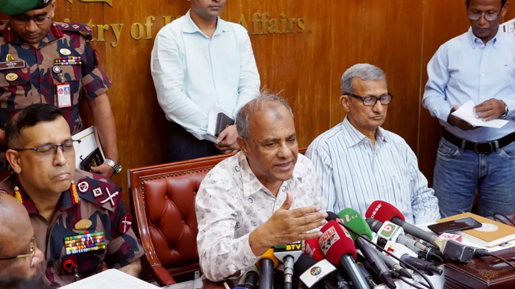 পুলিশের হাতে কোনো মারণাস্ত্র থাকবে না